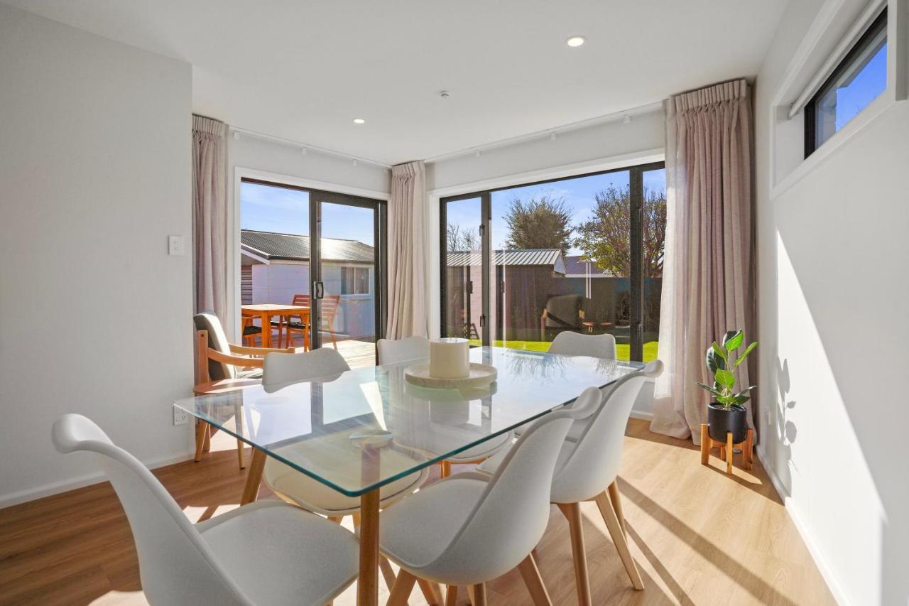Private, Family-Friendly Home, 4Br By Airport & Free Parking Christchurch Exteriör bild